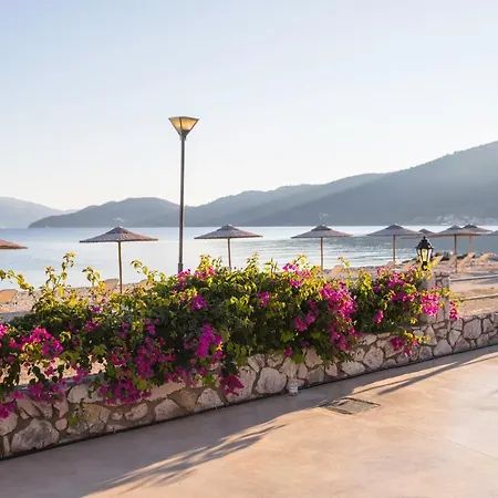 Sami Beach Hotel Отель 3*