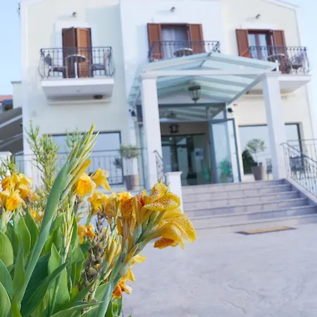Sami Beach Hotel Szálloda Számi