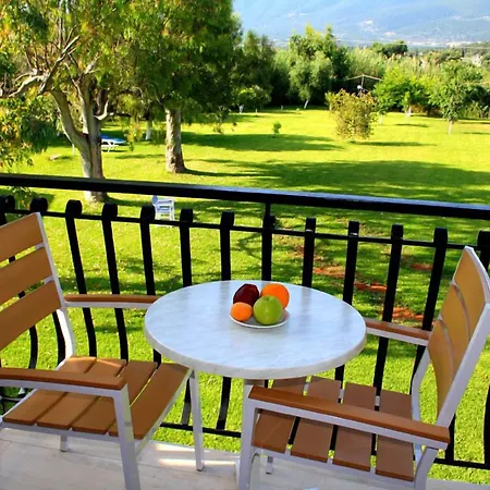 Sami Beach Hotel מלון