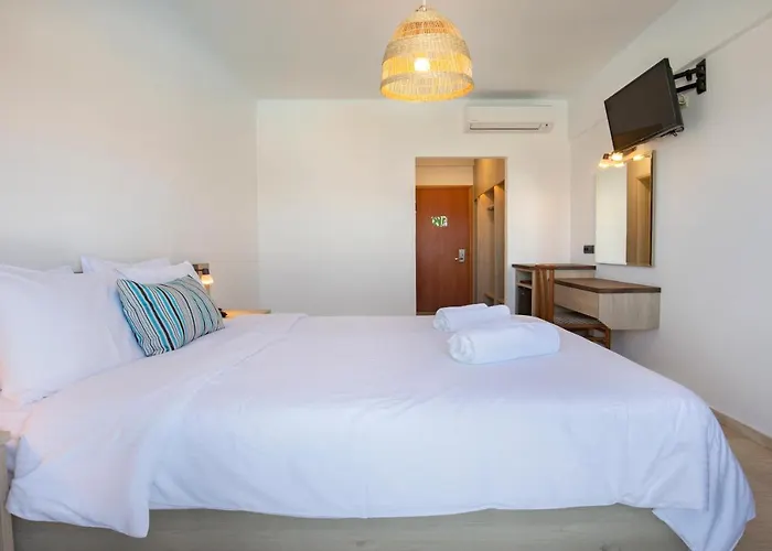 Sami Beach Hotel فندق