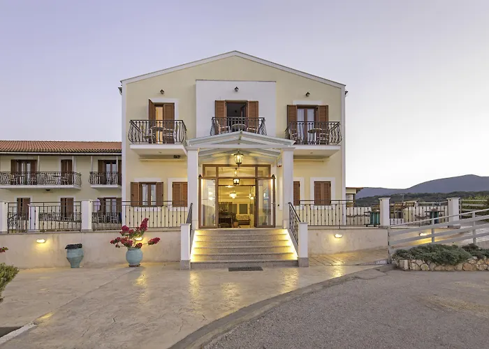 Sami Beach Hotel فندق سامي